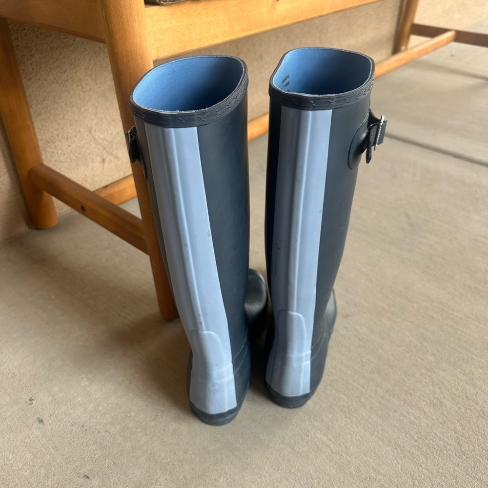 Hunter Classic navy blue with light blue back stripe Waterproof, Rain Boots - Picture 2 of 4
